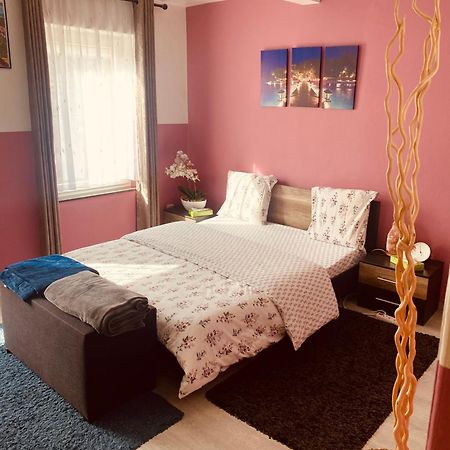Bien-Etre-Au-Calme Et Parking Gratuit Villa Серен Екстериор снимка