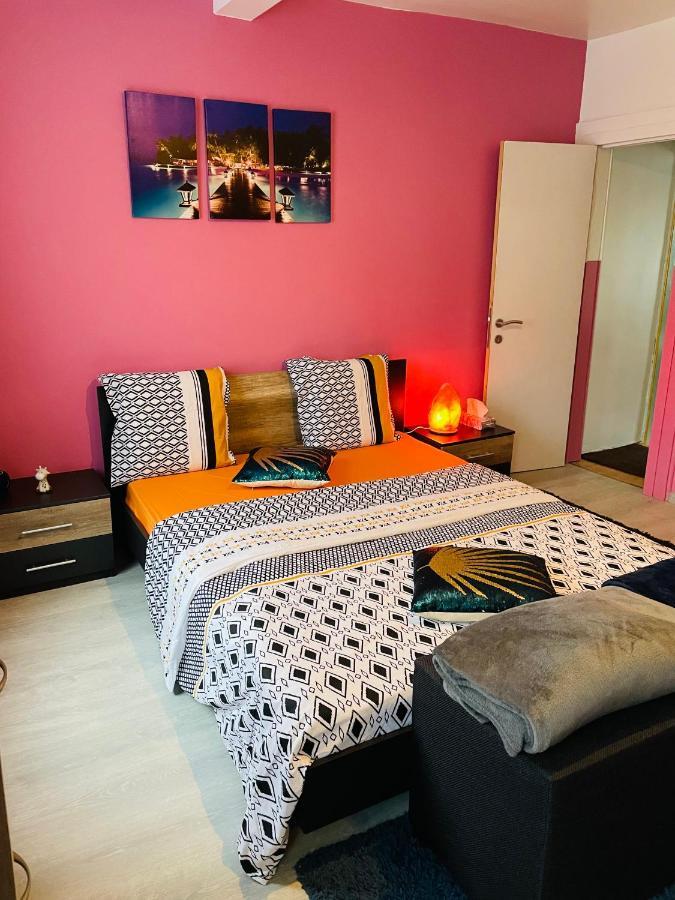 Bien-Etre-Au-Calme Et Parking Gratuit Villa Серен Екстериор снимка